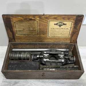 Vintage REED MFG CO Pipe Threading Set with Wooden Case Erie PA - Picture 1 of 21