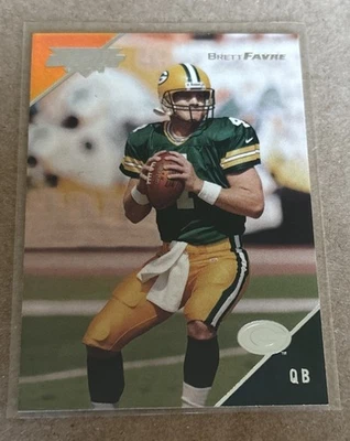 2001 Topps Debut Brett Favre card #19 - Image 1 of 2