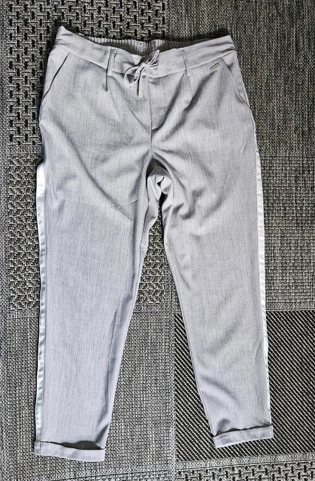 Multiblu Damen Hose  Sporthose Gr. 42 grau mit weißen Seitenstreifen - Bild 1 von 1