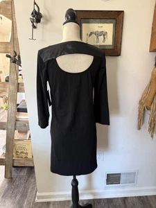 Neu mit Etikett Ella Moss schwarz Mixed Media LBD ausgeschnittenes Kleid M - Bild 1 von 4