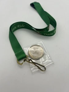 Zauberer von Oz Zugfahrt Eisenbahn Erfahrung Herz Weisheit Mut Medaillon - Bild 1 von 2