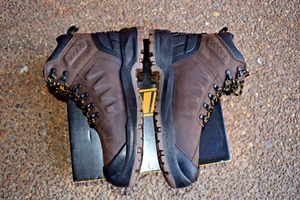 Bota de Trabajo DeWalt Ashville ST Impermeable Deslizante Puntera de Acero Marrón Talla 10M - Imagen 1 de 6