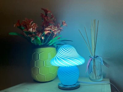 全新 复古漩涡蘑菇玻璃口音灯 蓝色 240V 成人或儿童适用 — 第 1/3 张图片