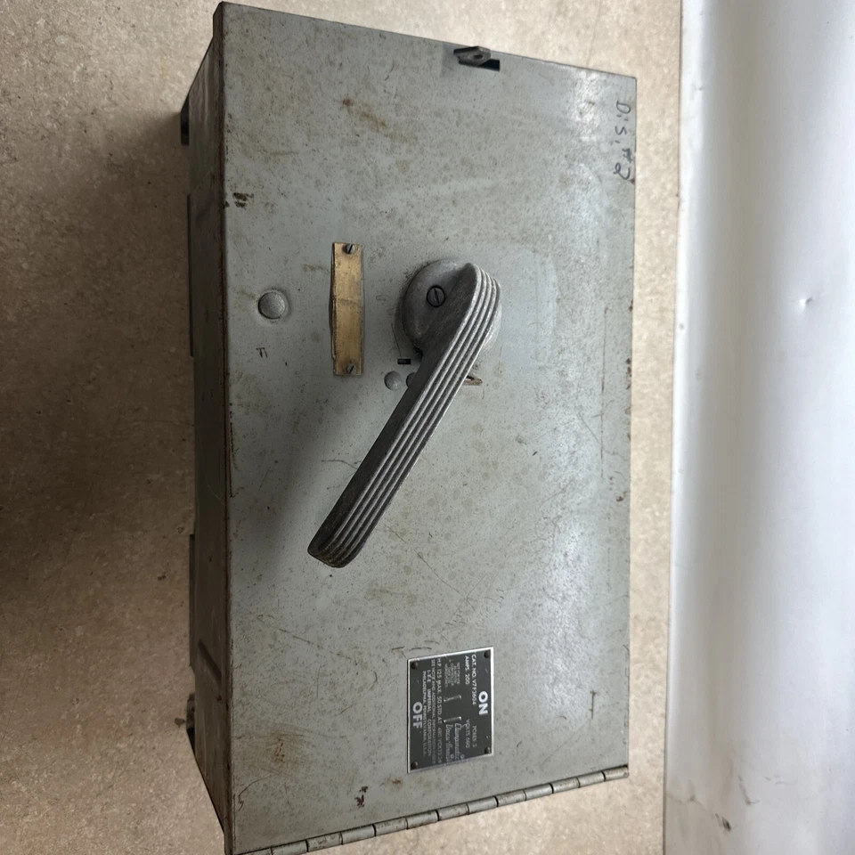 I.T.E. Vacu-Break 面板开关 V7F3604 — 第 1/4 张图片