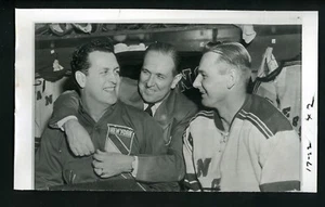 Muzz Patrick Frank Boucher Johnny Bower 1954 Press Photo New York Rangers - Picture 1 of 2