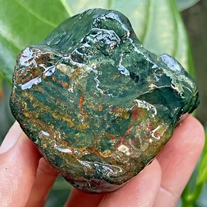149 gr natürlicher grüner Jaspis Blutstein 3 Farben grobes Exemplar Mineral Indonesien - Bild 1 von 13
