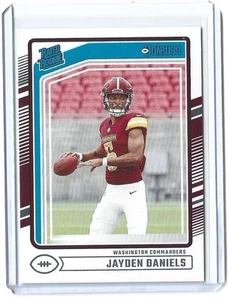 Base de novato con clasificación Jayden Daniels - 2024 Panini Donruss #389 radiocontrol - Imagen 1 de 2