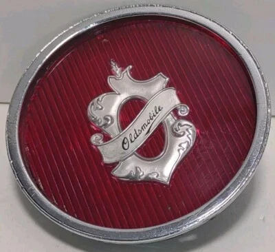 Emblema Oldsmobile de colección 2,25" insignia de escudo rojo GM 254842 pieza de coche clásico Foto 1 de 4