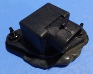 1998-2004 C5 CORVETTE LATERAL ACCELEROMETER SENSOR 25702490, 25697709 - Picture 1 of 3