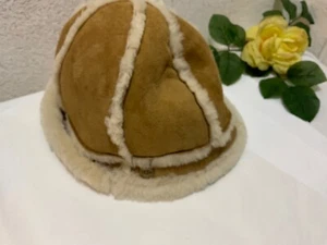 UGG Sheepskin Bucket Hat Sz.one size Tan fur - Picture 1 of 8