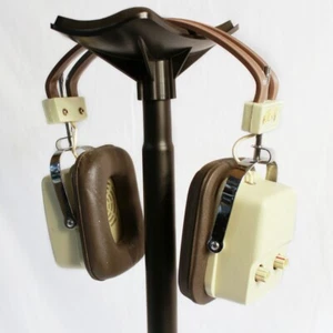 Vintage Archer Dual Speaker AM Headphone Radio - Picture 1 of 12