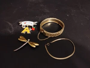 Lot Of 4 Random Pieces of Jewelry (unknown metal) pre-Owned - Picture 1 of 3