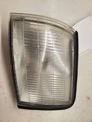 Lexus LS400, передний левый поворотник на крыло, 1990-1992, 81620-50021, изготовитель оборудования - Изображение 1 из 4