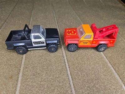 Camión de remolque Tonka vintage. Par de cuerpos de plástico con marco de acero de 4 pulgadas Foto 1 de 4