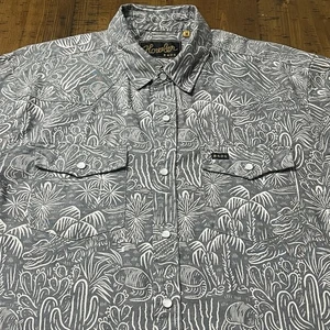 Howler Bros Pearl Snap Shirt Mens Medium Armadillo Alligator Print Short Sleeve - Picture 1 of 14