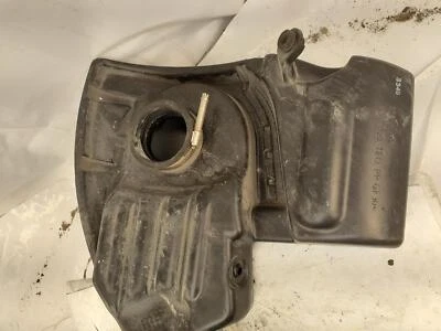 Conjunto de filtro de aire usado se adapta a: Chevrolet Cobalt 2009 2,2 L emisiones California Foto 1 de 4