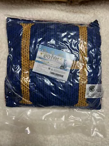 Loot Crate Exclusive Wizarding World Harry Potter Holiday Pillow 12x12 Sealed! - Picture 1 of 3