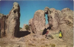 New Mexico The City of Rocks Between Deming and Silver City Vintage Postcard - Picture 1 of 2