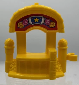 Yellow Carnival Fair Coin Booth 2003 Fisher Price Little People - Picture 1 of 5