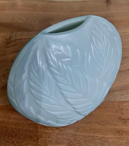 Lalique Filicaria Opalescent Green Art Glass Vase with raised leaf design - Picture 1 of 4