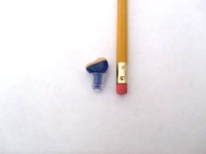 SALE TINY left ear CIC DIGITAL HEARING AID 3 LISTENING PROGRAMS USA SUPPLIER - Picture 1 of 4