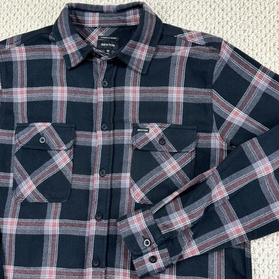 Camisa Brixton Bowery Para Hombres M Negra/Roja Granero Franela Cuadros Ajuste Estándar Clásica Foto 1 de 4