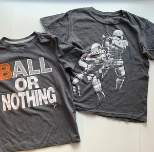Juego de 2 camisetas gráficas grises para niños talla pequeña de Starwars/baloncesto - Imagen 1 de 10