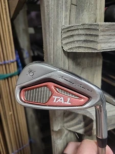 Tommy Armour TA1 7 Iron RIGHT-HANDED ~ Stiff Flex UST RECOIL GRAPHITE SHAFT - Picture 1 of 7
