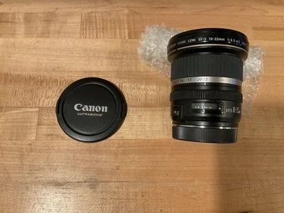 Lente Canon EF-S 10-22 mm F/3,5-4,5 USM SLR Foto 1 de 4