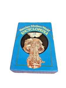 Vintage Hamlyn Modern World Encyclopaedia in 5 volumes 1980 - Picture 1 of 10