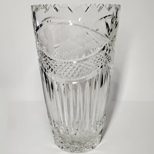 9 1/8 Zoll kristallklare Industries große handgeschnittene Bleikristallvase - Blumenmuster/Trauben - Bild 1 von 9