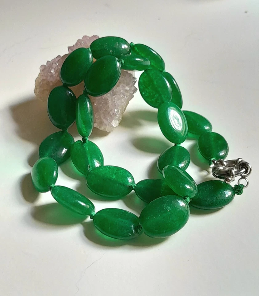 COLLANA GIADA VERDE OVALE GIADEITE NATURALE CON CHIUSURA A ANELLO IN ARGENTO 925 - Immagine 1 di 4