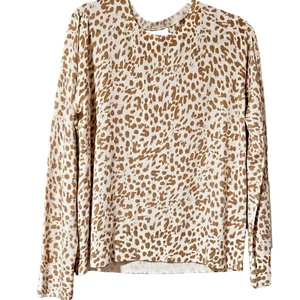 Woman's giraffe animal print scoop neck lightweight Merino wool sweater XL - Picture 1 of 7