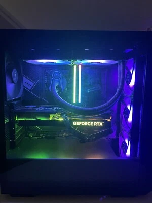 High End Gaming PC mit 14 Kernen - Bild 1 von 2