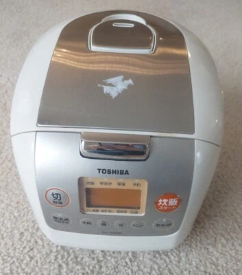 JAPAN Toshiba Rice Cooker 5.5 Cup Beige Heating Warming RC-10MSD - Image 1 of 4