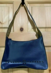 Blaue Vinyl Geldbörse mittelgroß mit Cutout Design - Bild 1 von 7