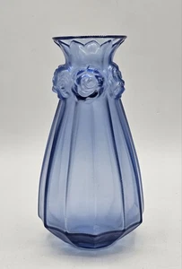 Lalique blaue Milchglasvase "Oeillets" mit Nelkenmuster ~ atemberaubend! - Bild 1 von 11