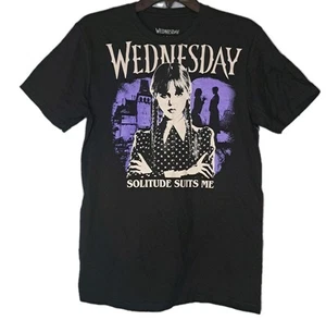 Wednesday "Solitude Suits Me" Graphic Tee T-Shirt Herren Small Addams Family S - Bild 1 von 5