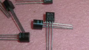 NUEVO 10 piezas MOTOROLA 2N5089 IC NPN TO92 Amplificador Transistor 25V 0.05A 3 Pines - Imagen 1 de 6