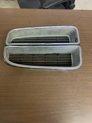 1970-1972? Parrilla derecha Pontiac LeMans número de pieza 486989 Foto 1 de 4