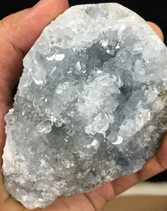 583 g Cristal Gema Llamativo CELESTE Azul Cielo Dentro de una Geoda Madagascar ip0039 - Imagen 1 de 12
