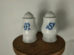 Salero y pimentero Pfaltzgraff Yorktowne DEC 2020 - Imagen 1 de 9
