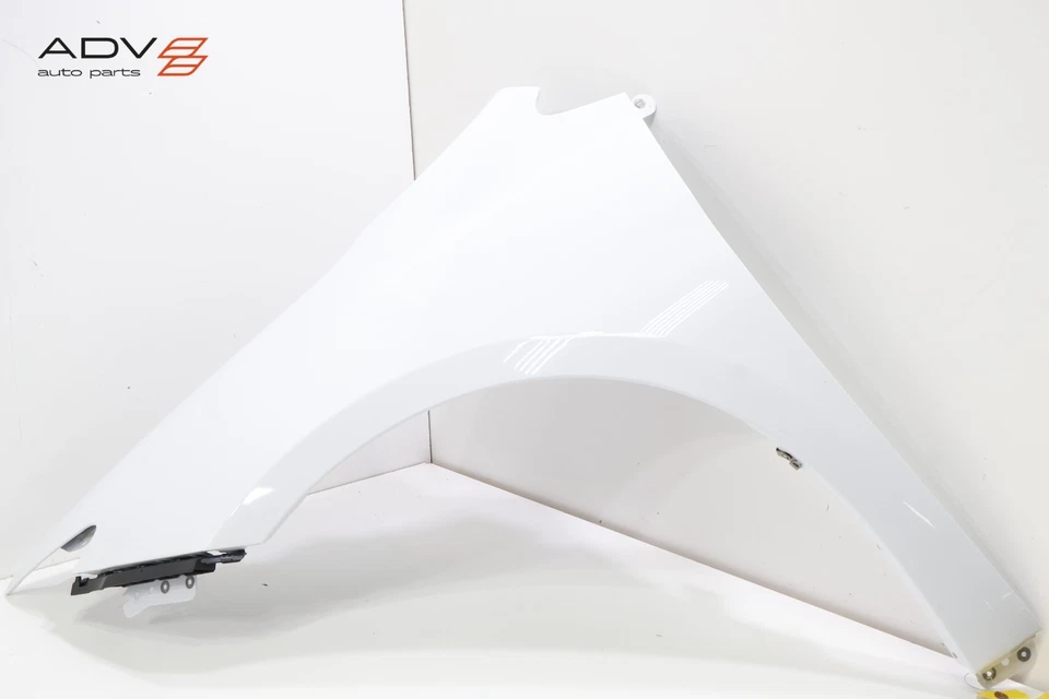 Chrysler Voyager 2017-2025 panel de cubierta de guardabarros delantero izquierdo del lado del conductor OEM Foto 1 de 4