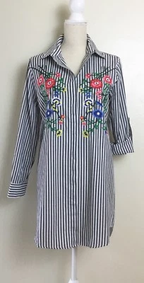 Nueva túnica Walter Baker a rayas bordada floral talla L Foto 1 de 4