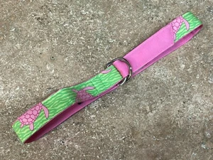 EMMA KIDS SEA TURTLE BELT IN LIME AND HOT PINK PULL TO ADJUST ADJUSTABLE BELT - Picture 1 of 6