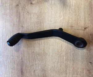 GENUINE TRIUMPH 900 850 SPORT BLACK GEAR CHANGE PEDAL ASSY LEVER T2082485 - Picture 1 of 5