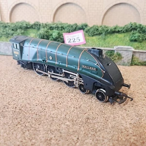 HORNBY OO GAUGE R309 CLASS A4 60022 ' MALLARD ' LOCO ONLY LT. 225 FREE POST - Picture 1 of 1