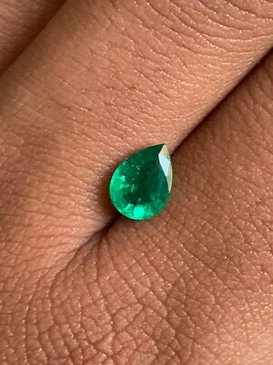 Esmeralda de Zambia fina natural de 1,10 CTS de 8,3 x 6,1 mm corte pera piedra preciosa suelta Foto 1 de 4