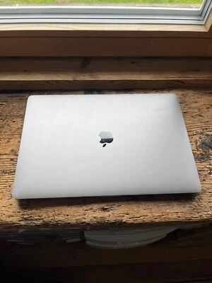 Apple MacBook Pro 16 Zoll , 2019 16 GB - Spacegrey - Bild 1 von 4