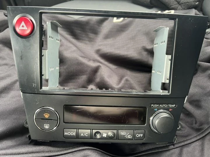 BP5/BP9/BPE/BL5/BL9/BLE Subaru Legacy genuine audio panel navigation panel car - Image 1 of 4